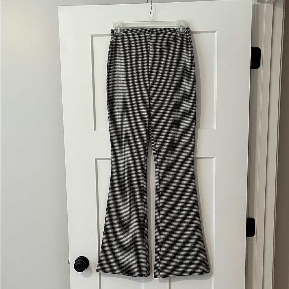H&M Black and White Houndstooth Flare Leggings
